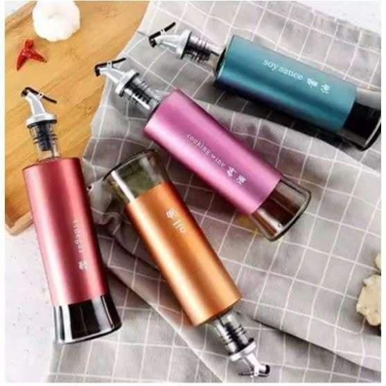Automatic oil dispenser